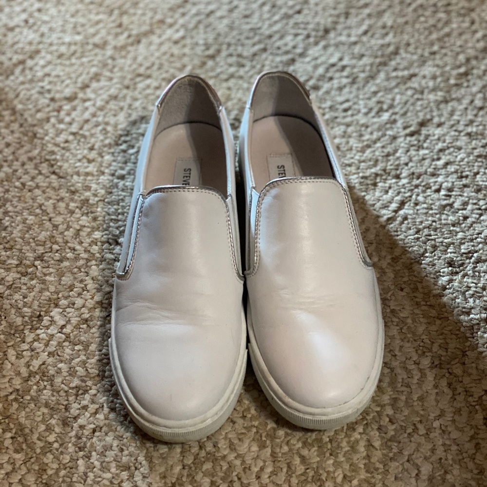 Steve Madden slip on shoes
